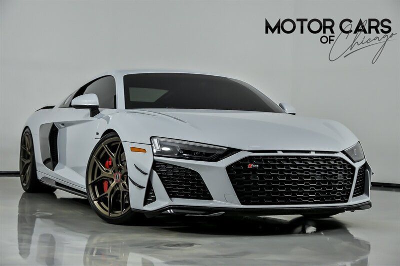 Used 2020 Audi R8 V10 w/ Carbon Exterior Package AWD/4WD image 1