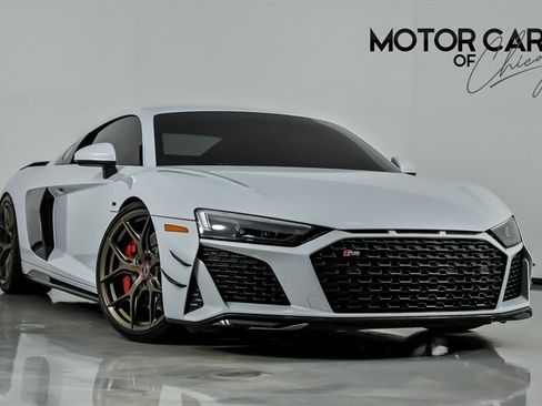 Used 2020 Audi R8 V10 w/ Carbon Exterior Package AWD/4WD image 1