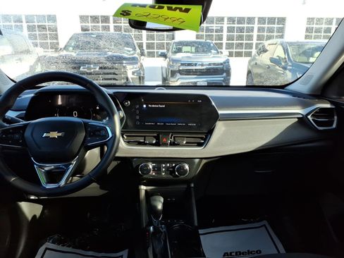 Used 2024 Chevrolet TrailBlazer LT w/ Convenience Package image 12