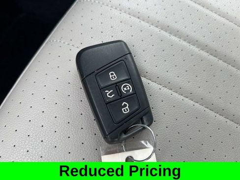 Used 2024 Volkswagen Tiguan Wolfsburg Edition AWD/4WD image 47