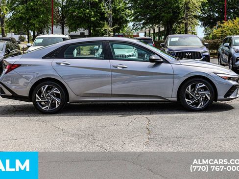 Used 2025 Hyundai Elantra Sport image 10