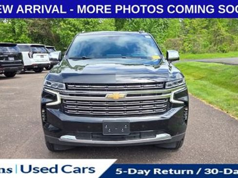 Used 2024 Chevrolet Suburban Premier w/ Advanced Technology Package AWD/4WD image 2