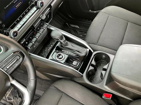 Used 2024 Chevrolet Colorado LT w/ LT Convenience Package II image 15