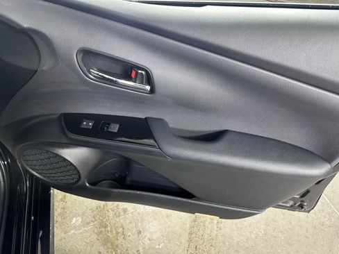 Used 2022 Toyota Prius Prime XLE image 9