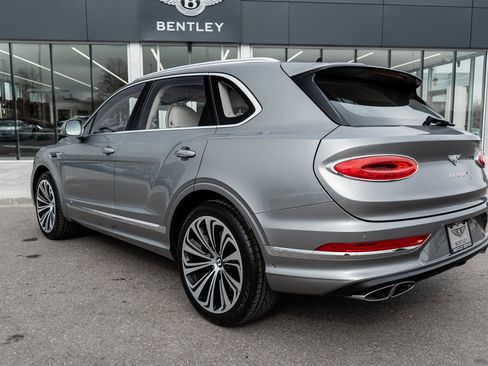 Certified 2022 Bentley Bentayga AWD/4WD image 9