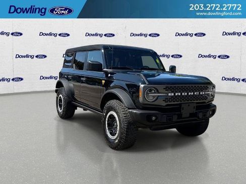 Certified 2023 Ford Bronco Badlands w/ Sasquatch Package AWD/4WD image 2