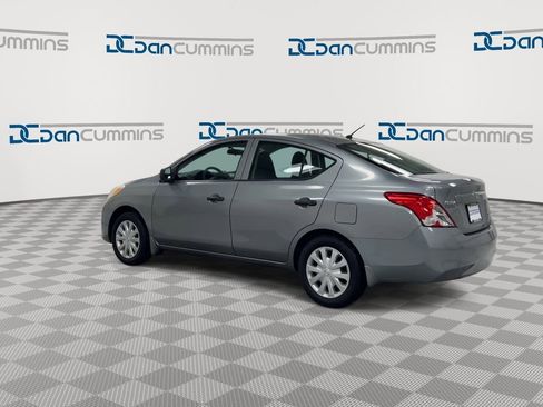 Used 2014 Nissan Versa S FWD image 6