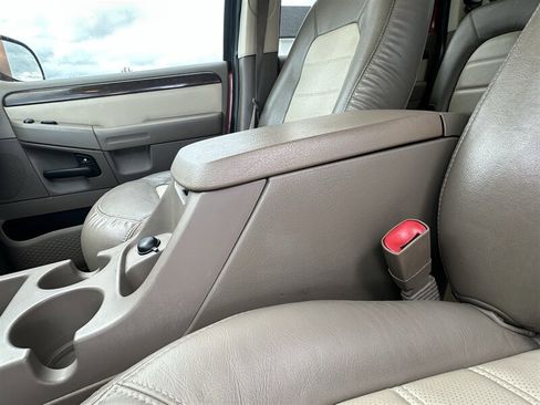 Used 2004 Ford Explorer Eddie Bauer AWD/4WD image 39