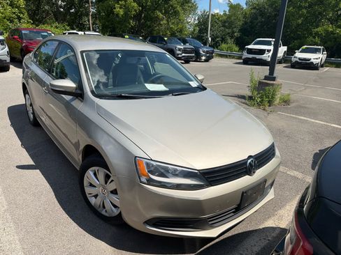 Used 2014 Volkswagen Jetta SE FWD image 31