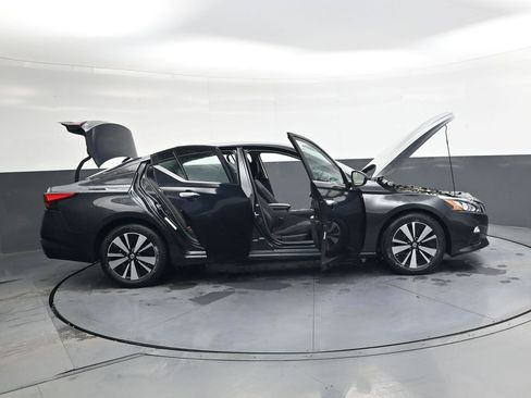 Used 2022 Nissan Altima 2.5 SV image 41