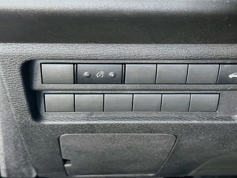Used 2024 Mitsubishi Outlander SE FWD image 16
