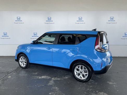 Used 2024 Kia Soul LX image 4