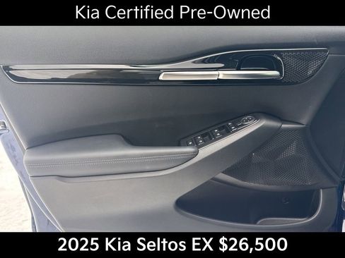 Certified 2025 Kia Seltos EX image 12
