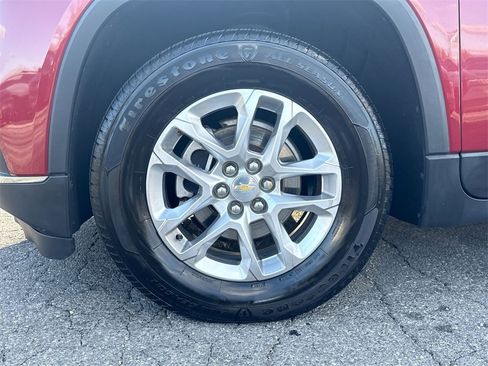 Used 2019 Chevrolet Traverse LT image 18