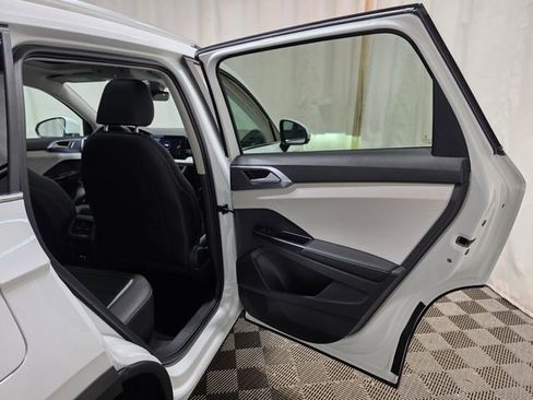 New 2026 Volkswagen Taos SEL image 31