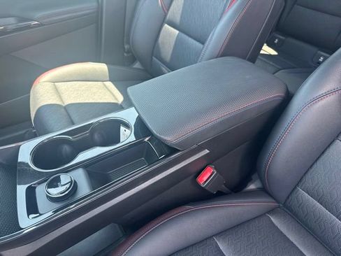 Used 2025 Chevrolet Equinox RS AWD/4WD image 19