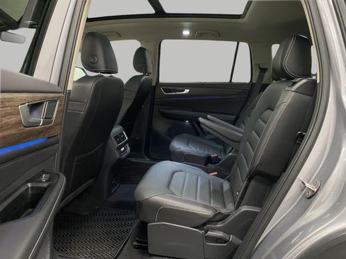 Used 2024 Volkswagen Atlas SEL AWD/4WD image 65