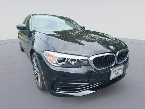 Used 2020 BMW 540i w/ Premium Package RWD image 3