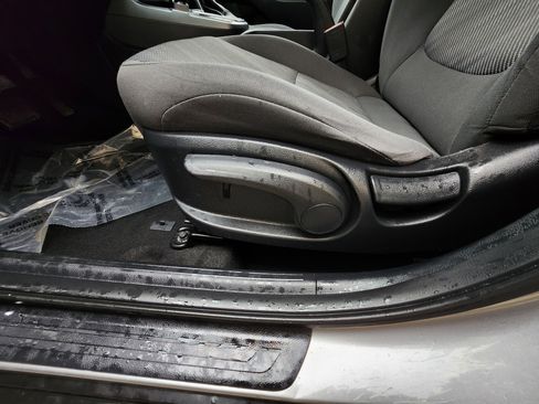 Used 2023 Kia Seltos LX image 20