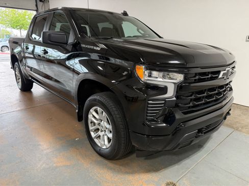 Used 2024 Chevrolet Silverado 1500 RST AWD/4WD image 5