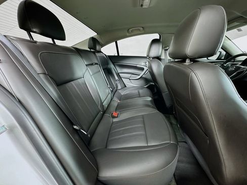 Used 2017 Buick Regal AWD image 27