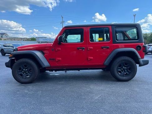 Used 2022 Jeep Wrangler Unlimited Sport AWD/4WD image 6