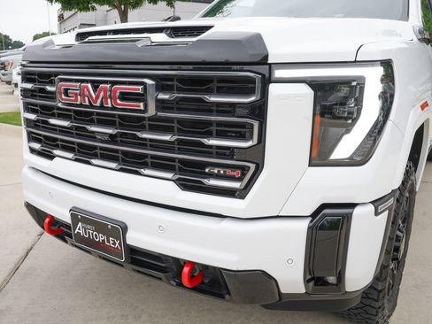 Used 2025 GMC Sierra 2500 AT4 w/ AT4 Premium Plus Package AWD/4WD image 31