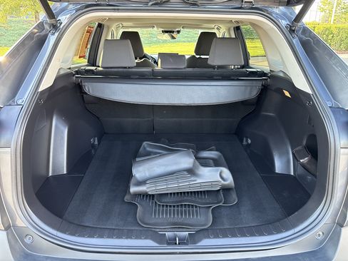 Used 2021 Toyota RAV4 XLE w/ Convenience Package AWD/4WD image 34