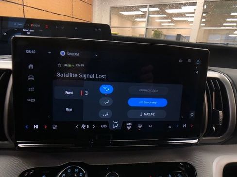 New 2026 Ford Expedition Active image 18