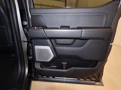 Used 2025 Ford F150 Lariat w/ Equipment Group 502A High image 18