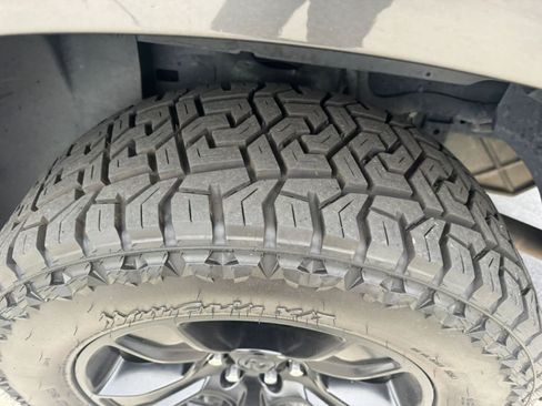 Used 2020 RAM 1500 Big Horn AWD/4WD image 9