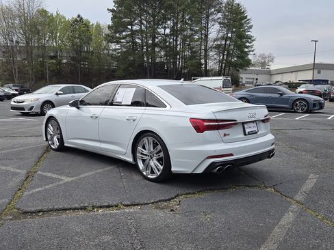 Used 2022 Audi S6 Premium Plus image 3