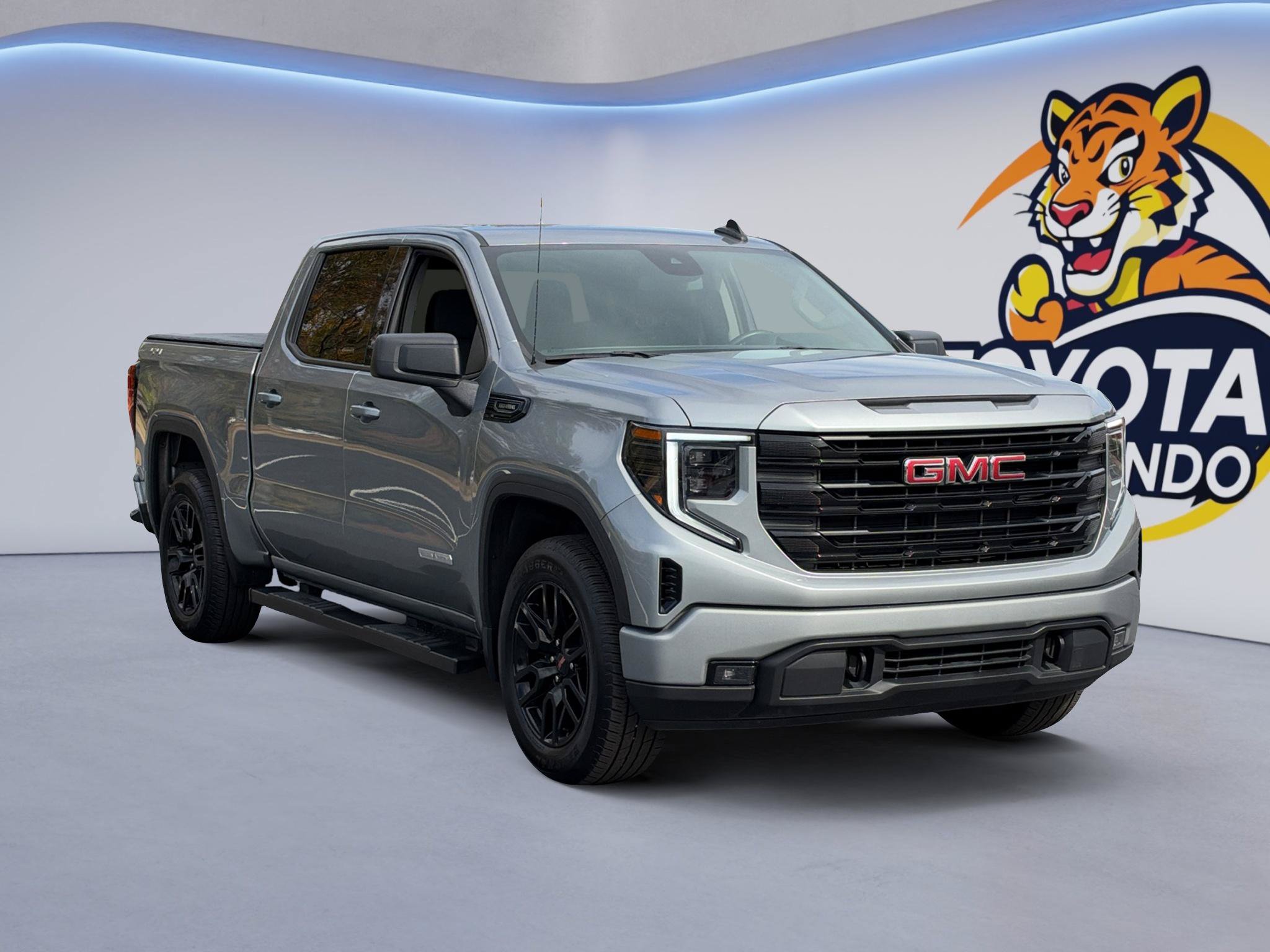 Used 2025 GMC Sierra 1500 Elevation AWD/4WD image 3