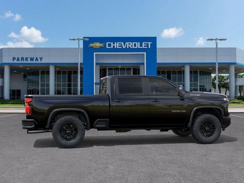 New 2026 Chevrolet Silverado 2500 ZR2 AWD/4WD image 5