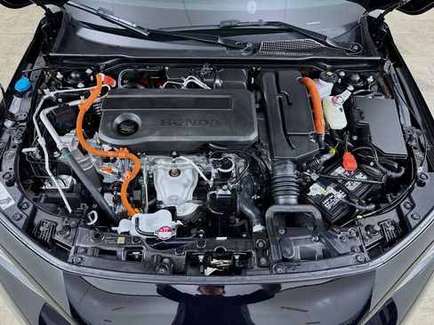 Used 2025 Honda Civic Sport image 30