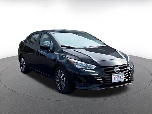 Used 2025 Nissan Versa SV FWD image 3