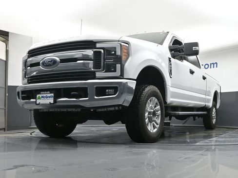 Used 2018 Ford F350 XLT image 6