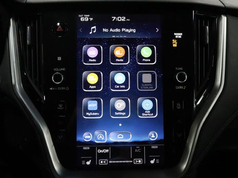 Used 2020 Subaru Outback Premium image 12