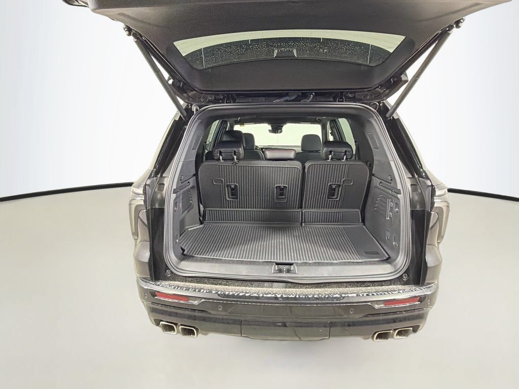New 2026 Chevrolet Traverse RS w/ LPO, Floor Liner Package AWD/4WD image 23