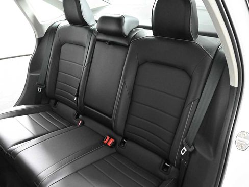 Certified 2023 Volkswagen Jetta SE w/ Panoramic Sunroof Package FWD image 12