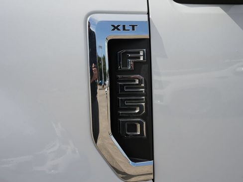 Used 2017 Ford F250 XLT AWD/4WD image 17