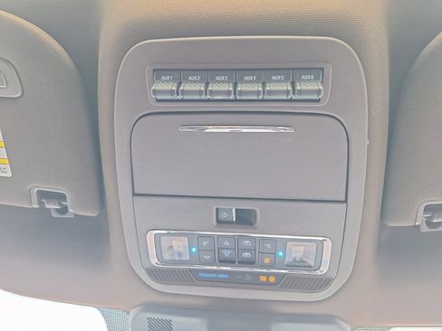 Used 2025 Ford F350 King Ranch w/ Chrome Package image 15