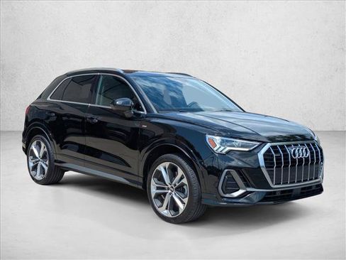 Used 2020 Audi Q3 2.0T Premium Plus AWD/4WD image 3