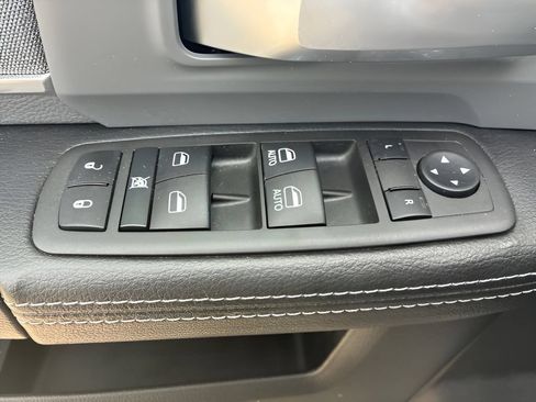 Used 2022 RAM 2500 Big Horn w/ Snow Chief Group AWD/4WD image 17
