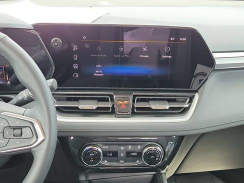 Used 2025 Chevrolet TrailBlazer LT w/ Convenience Package AWD/4WD image 30
