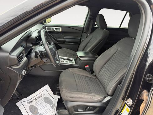 Used 2020 Ford Explorer XLT RWD image 9