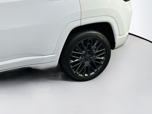 Used 2023 Jeep Compass High Altitude AWD/4WD image 30