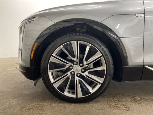 Certified 2025 Cadillac Lyriq Luxury w/ LPO, Floor Liner Package image 12