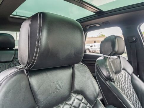 Used 2018 Audi SQ5 Prestige w/ Prestige Package image 46