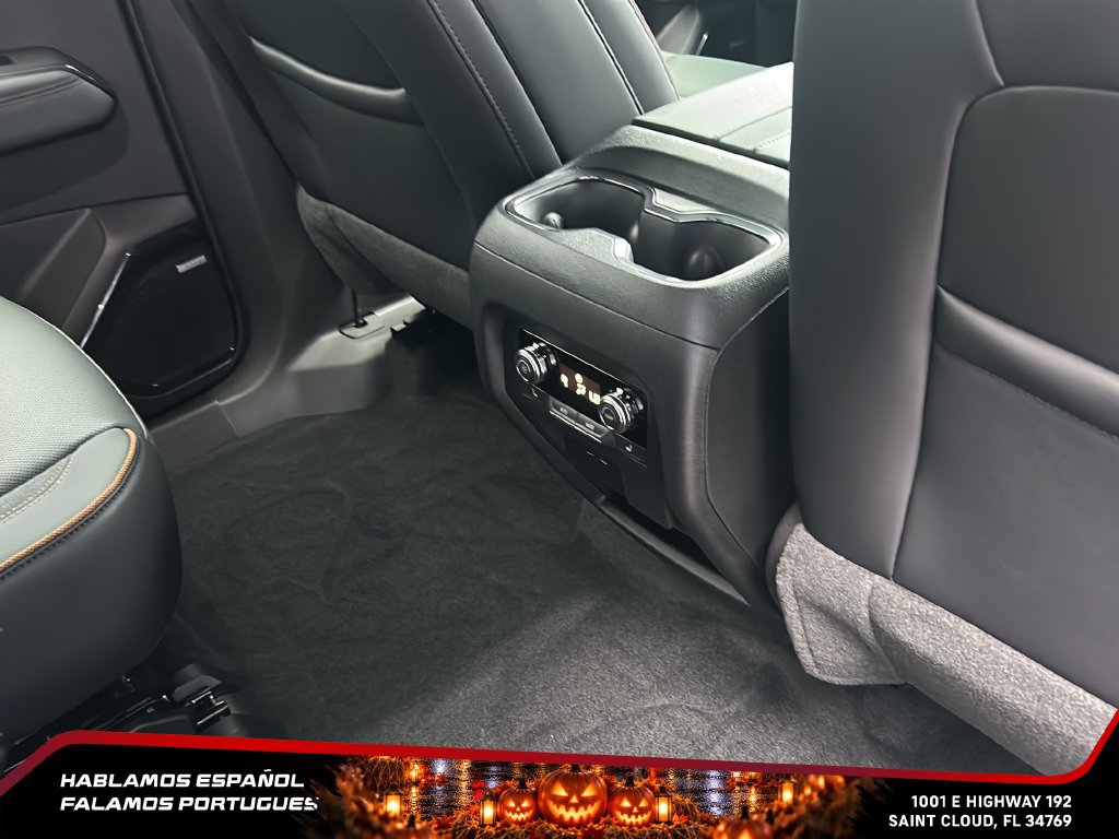New 2026 GMC Acadia AT4 w/ Luxury Package AWD/4WD image 28